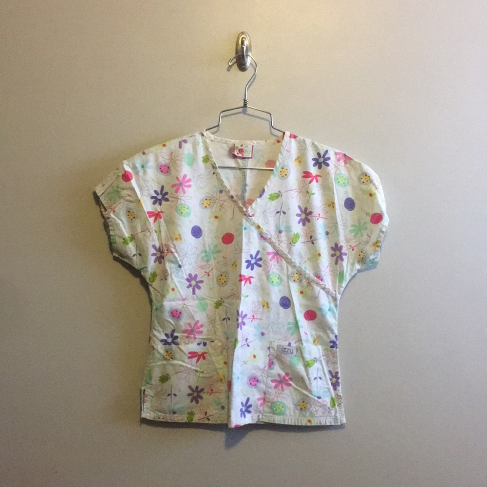 Floral scrub top